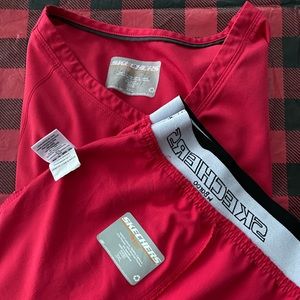 Skechers vitality scrub set.